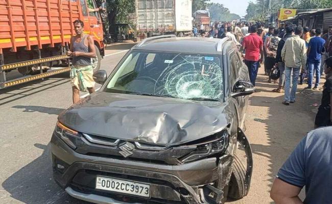 Serial accident on National Highway No. 57, car hits multiple vehicles: 5 injured