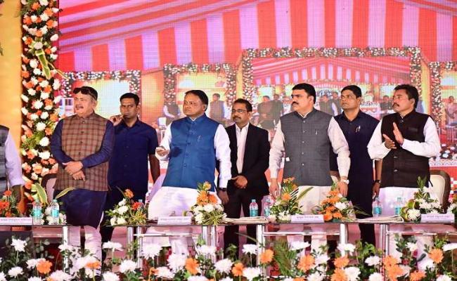 Chief Minister dedicates development-oriented projects to the people and lays foundation stone