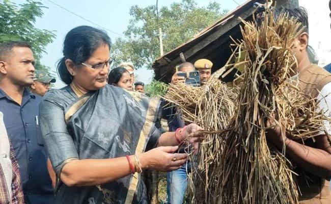 Deputy Chief Minister Parvathi Parida meets farmers in Dhamnagar