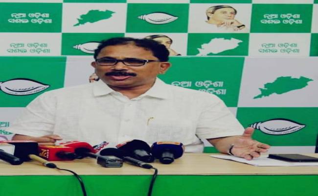Why did the minister take the vehicle to the track - Lenin Mohanty