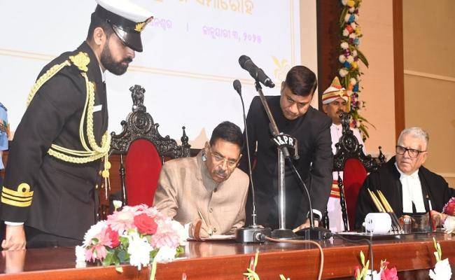 Dr. Hari Babu Kambhampati takes oath as Governor of Odisha