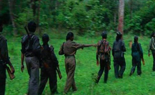 Security forces-Naxal clash on the border of Sukuma-Bijapur district of Chhattisgarh: 3 Naxals killed