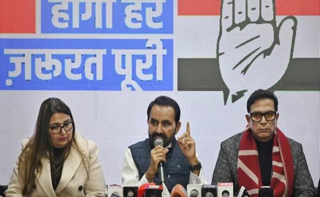 Common people contribute two-thirds to GST collection, 'beloved' industrialists contribute only three percent: Congress