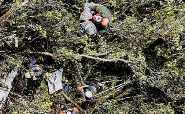 10 killed in plane crash in Colombia