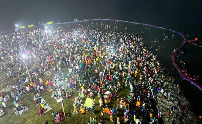 5.5 million devotees cast their vote of faith at Ganga Sagar Mela, six die