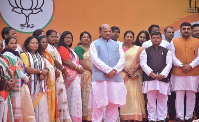 76th Republic Day celebrated at BJP state office