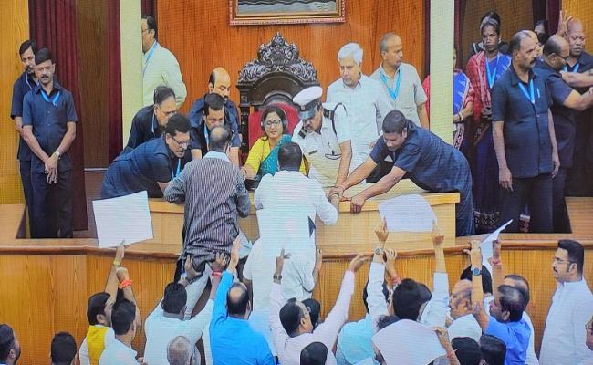 Opposition BJD and Congress MLAs clash over disrespect to Biju Patnaik and women's safety issues in the Assembly