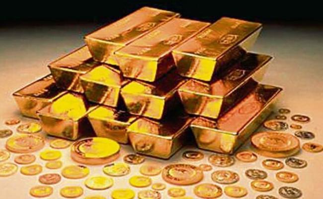 Gold smuggling worth Rs 3.67 crores busted from Mumbai airport, 4 arrested