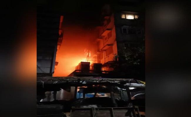 13 dead in Kolkata hotel fire