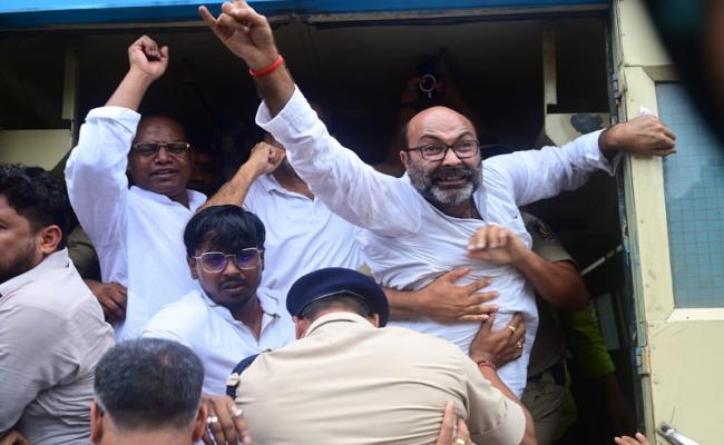 15 women raped every day in the state; For which event is the Prime Minister coming: Lallu