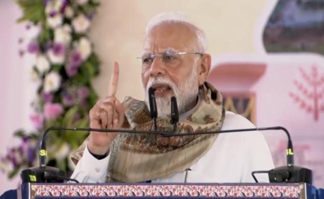 PM Modi flagged off Patna-New Delhi Amrit Bharat Express
