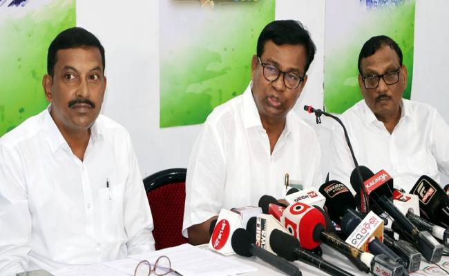 Modi govt defuncts RTI Act,says Bhakta das