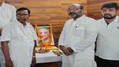 Patel wanted Nehru to become PM; history should not be distorted