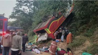 Bus falls into ditch in Andhra Pradesh, 9 passengers dead, 10 in critical condition